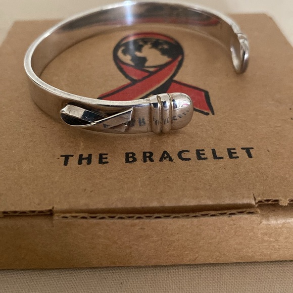 Sterling silver Until There’s A Cure bracelet - Picture 5 of 12